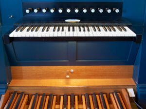 Spieltisch der Orgel in der Johanneskirche